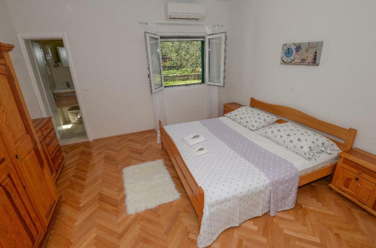 Villa Jelena Makarska Exterior photo